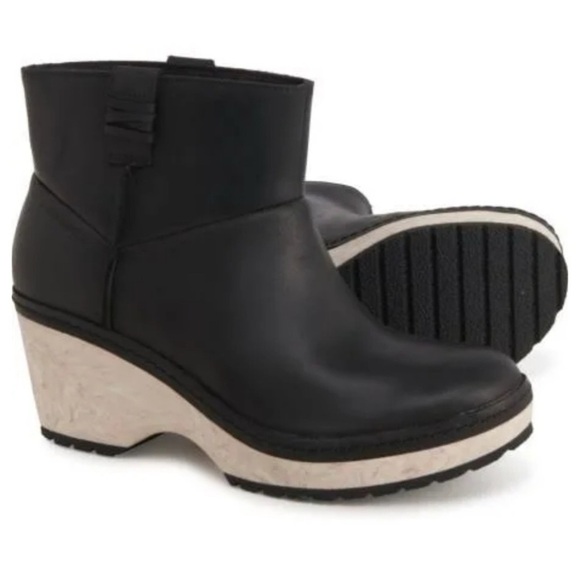 Merrell Halendi Bluff Boots Women's Size 7.5  Black Pull-on Boots Leather Bootie - Picture 1 of 11